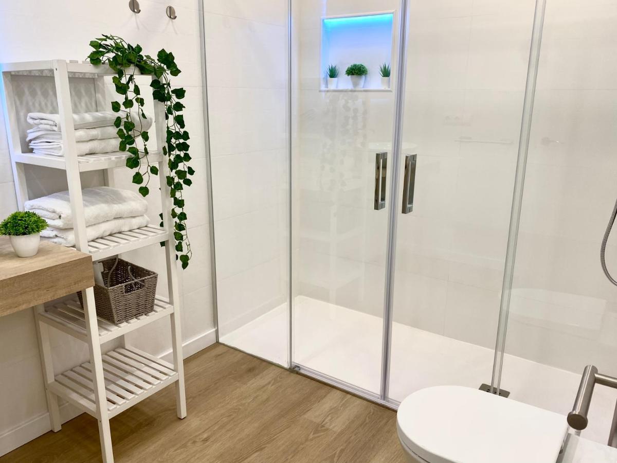 Suite Breeze - Private Heated Pool Malaga Bagian luar foto