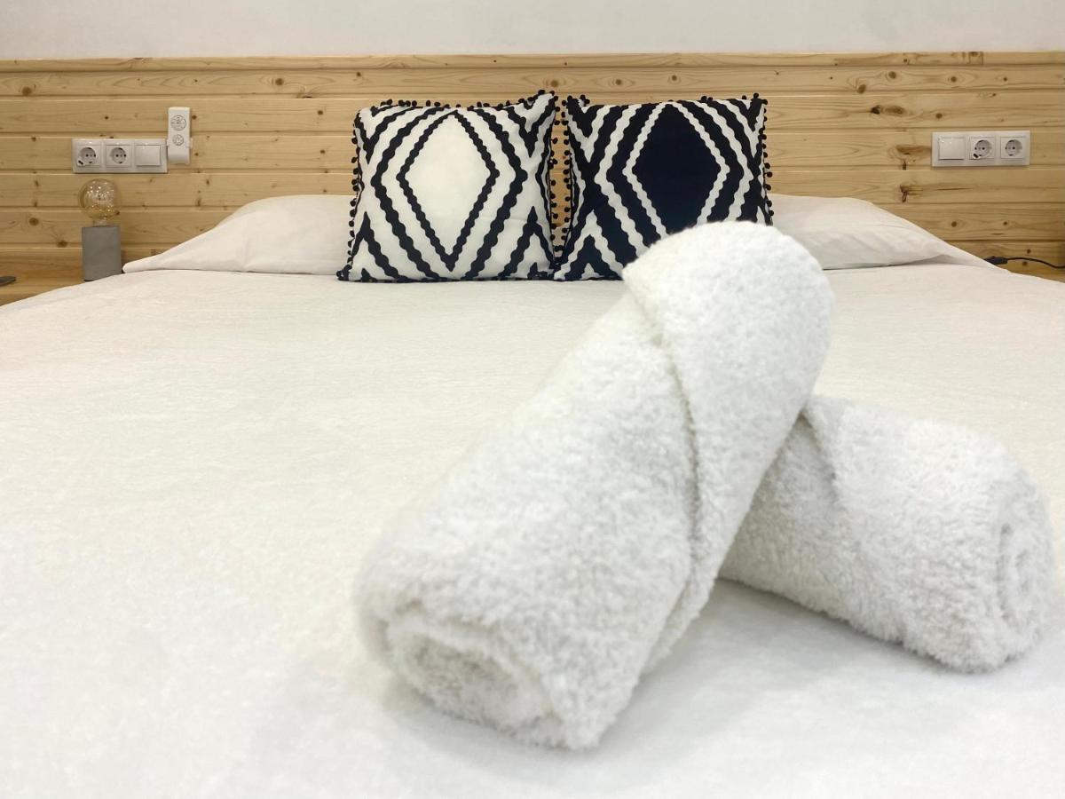 Suite Breeze - Private Heated Pool Malaga Bagian luar foto